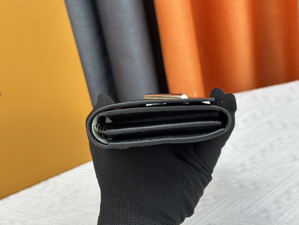 LVコピーウォレット細部ディテール